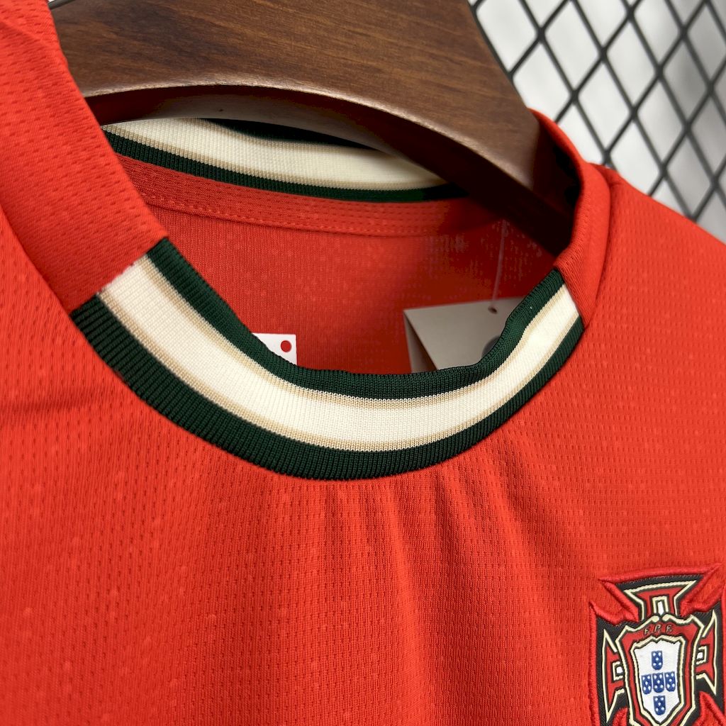 Kinder Portugal 25/26 Home