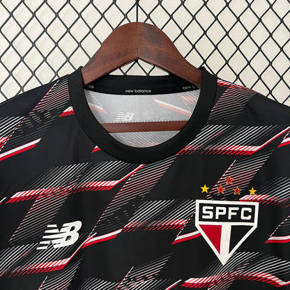 Trikot 24/25 São Paulo Anzug vor dem Spiel