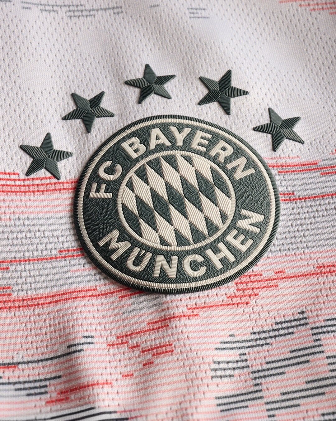 Trikot Damen Bayern München 25/26 Auswärts