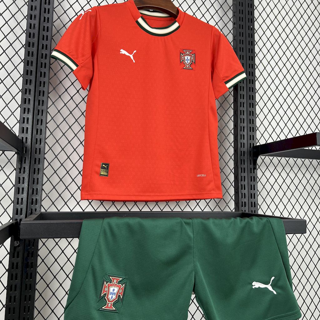 Kinder Portugal 25/26 Home