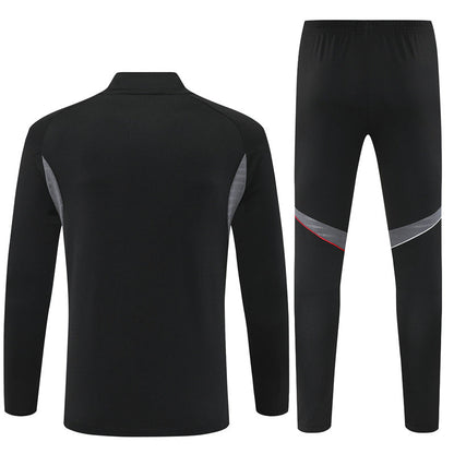 Trainingsanzug Ajax 25/26 Schwarz – Winter
