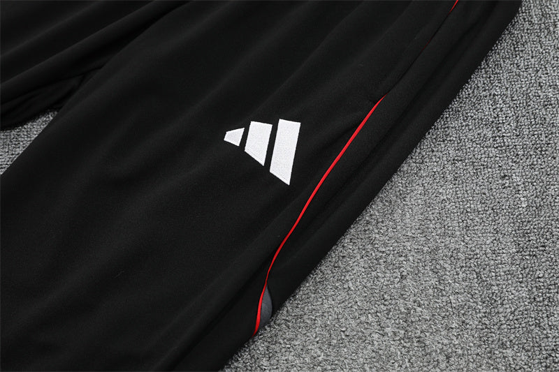 Trainingsanzug Ajax 25/26 Schwarz – Winter