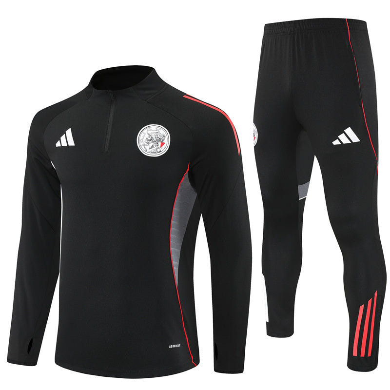 Trainingsanzug Ajax 25/26 Schwarz – Winter